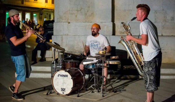 Techno-jam sessioni Glazbene fabrike na trgu ponedjeljkom, srijedom i petkom