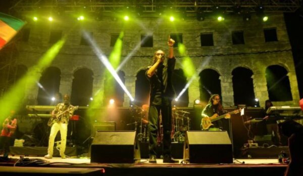 Outlook otvorio Damian Marley