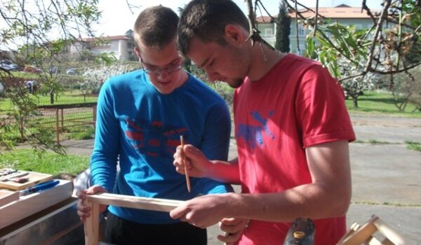 Prvi pčelinjak u gradu za porečke srednjoškolce