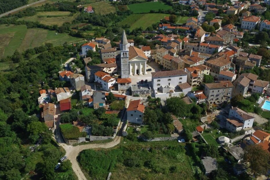 Zračna panorama Višnjana