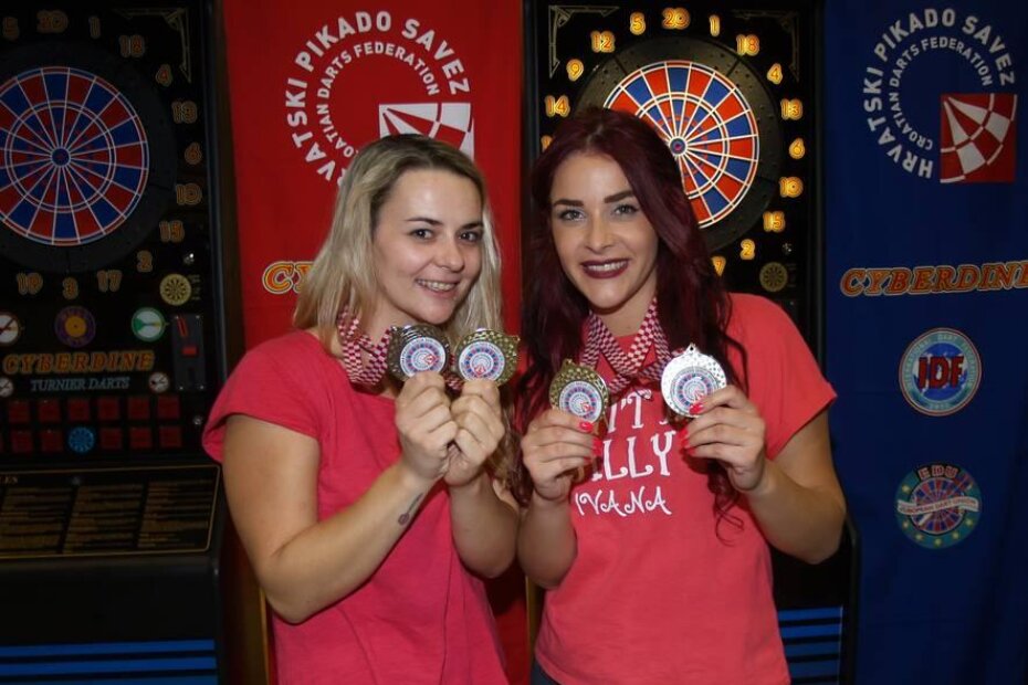 Ivana Tadić iz Stobreča (desno) i Splićanka Olja Pavlović