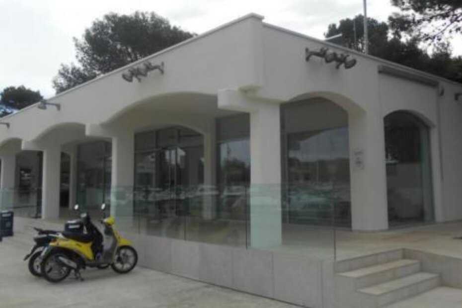 Zgrada recepcije marine sada je u skladu sa očekivanim standardima (Elio VELAN)