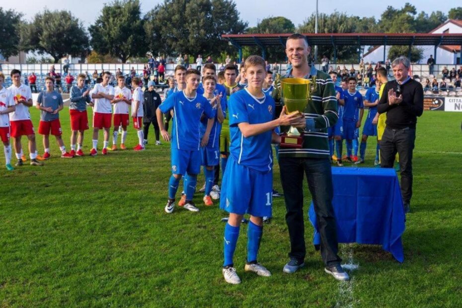Mladi nogometaši Dinama su odnijeli pobjedu