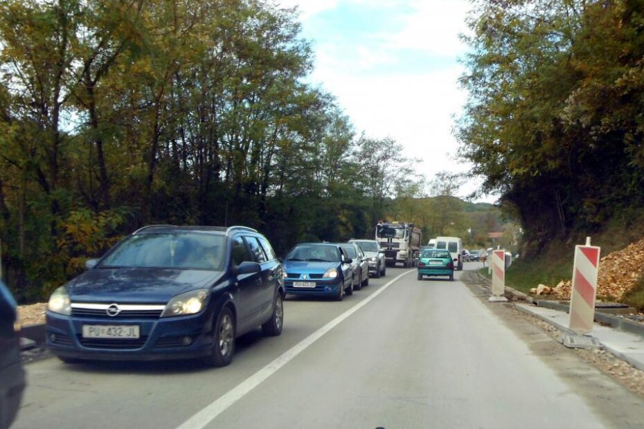 U koloni se ne čeka suviše dugo (A. DAGOSTIN)