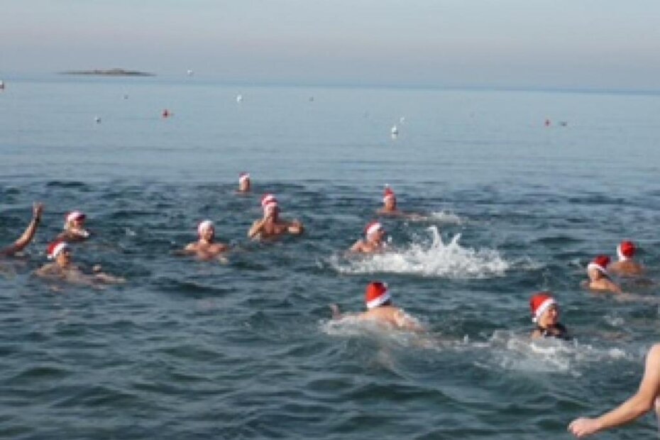 Božićno kupanje u Vrsaru (S. BRAJKOVIĆ)