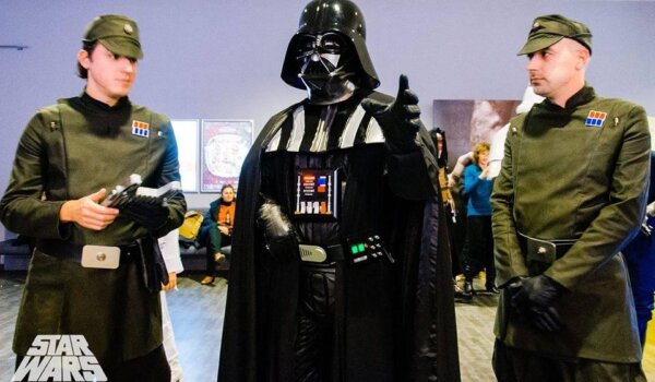 Večeras poslastica za ljubitelje Star Warsa - ne zaboravite fotoaparate!