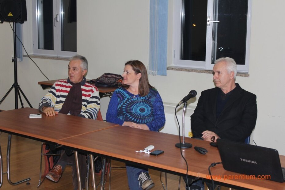 prof. dr. sc. Mirko Štifanić, dr. med. Dolores Ghersinich i Stevo Žufić  na javnoj tribini