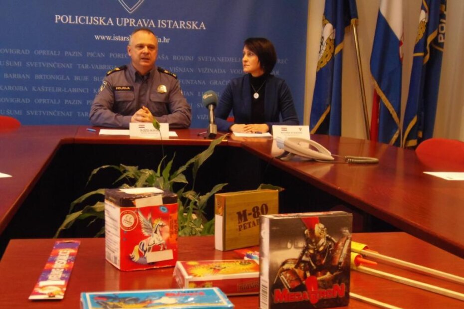 Načelnik Sektora policije Božo Kirin i glasnogovornica PU istarske Nataša Vitasović (M. KOŠTA)