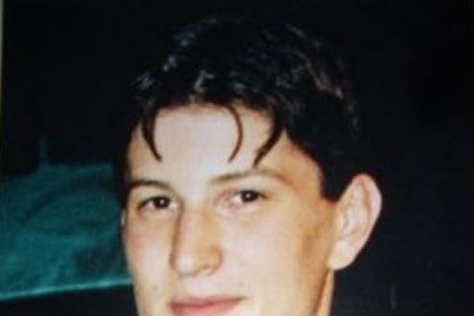 Talentirani rukometaš Darko Pupovac tragično je preminuo u teškoj prometnoj nesreći u 2001. godine