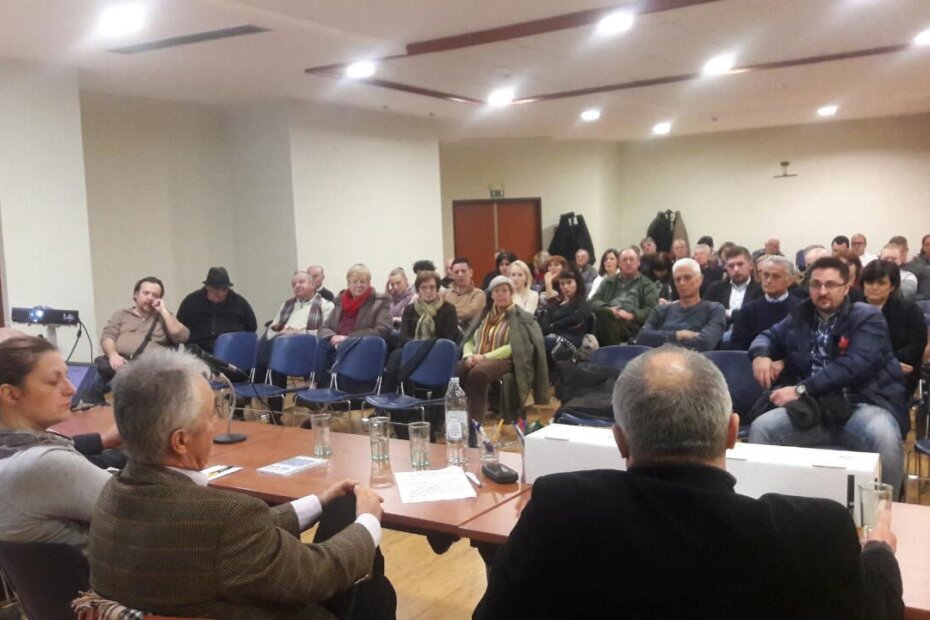 Sa javne tribine građanske inicijative Zajedno - Insieme