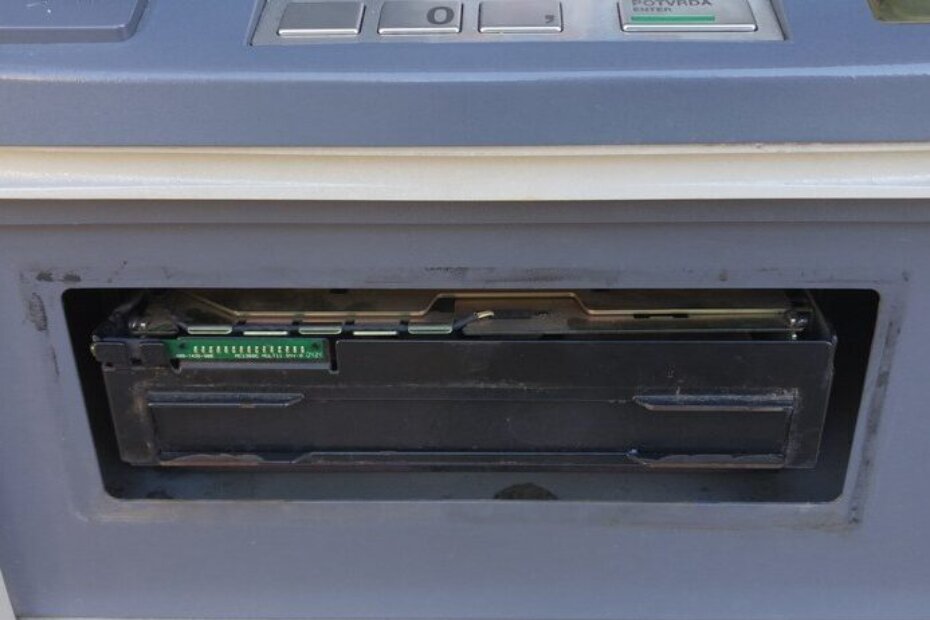 Pokušaj provale u bankomat (ilustracija)