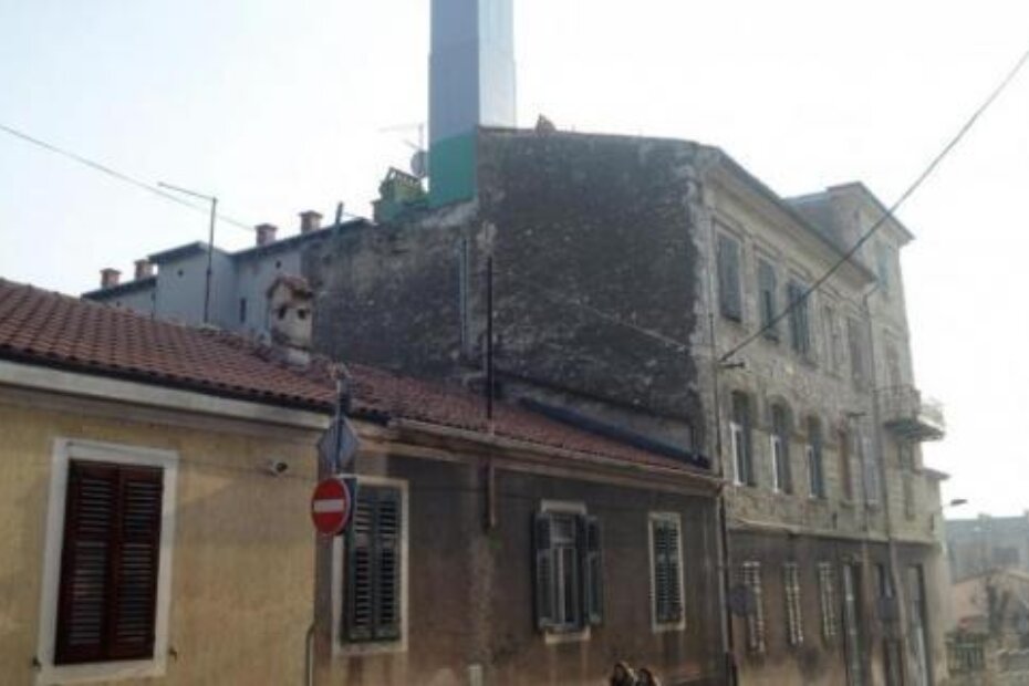 Bazna stanica na Kaštanjeru, u Stankovićevoj 18, blizu osnovne škole (D. ŠTIFANIĆ)