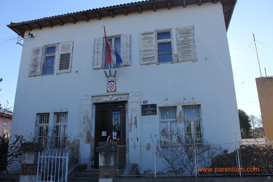 Trošnu zgradu trebalo bi obnoviti