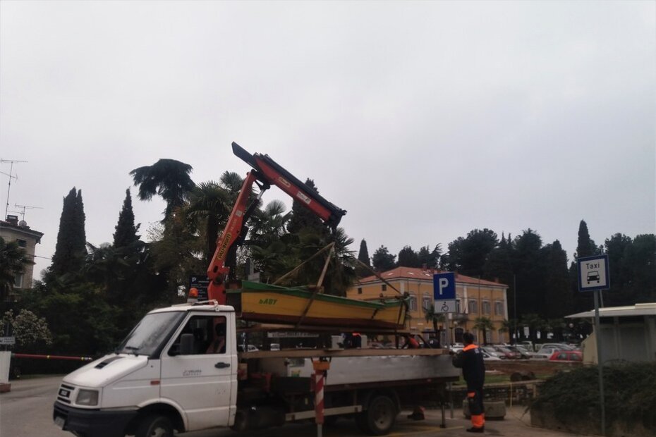 Djelatnici Usluge odvoze batanu Baby na popravak