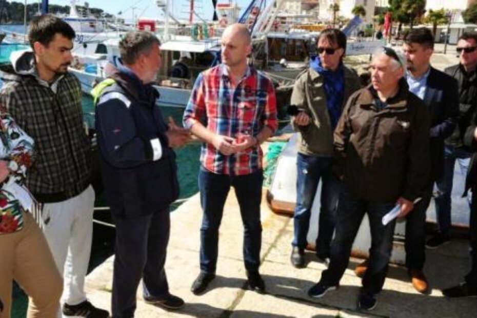 Porečki ribari s ministrom Tolušićem (Milivoj MIJOŠEK)