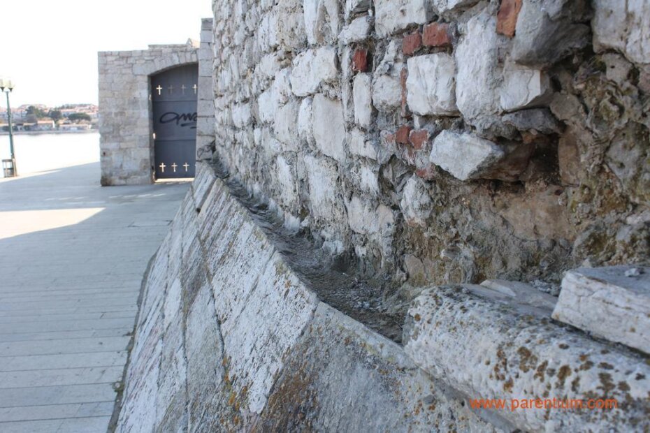 Nestali kameni blokovi uz Lungomare