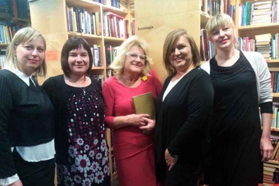 Mani Gotovac s porečkim knjižničarkama koje su uz puno truda i entuzijazma organizirale BOOKtigu
