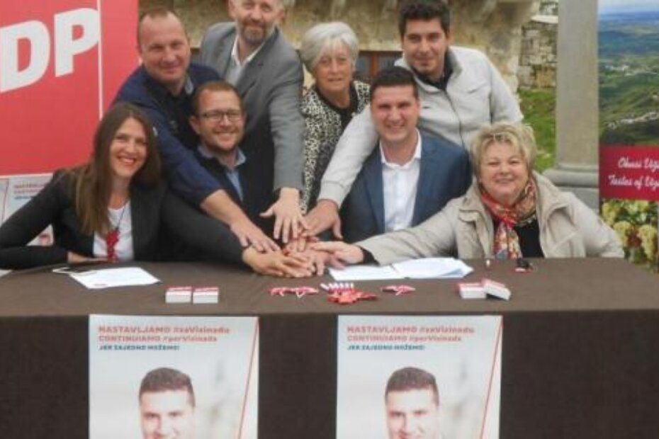 Kandidati SDP Vižinade za lokalne izbore s Marinom Baldinijem, kandidatom za župana (M. RIMANIĆ)
