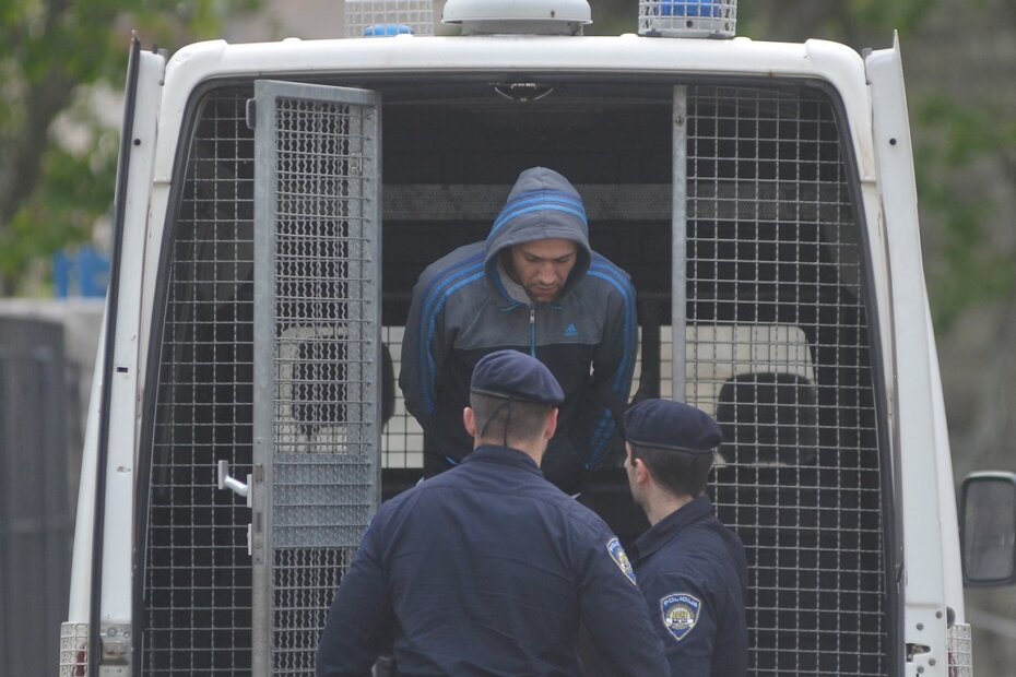 Privođenje Mirsada Bahića (D. MEMEDOVIĆ)