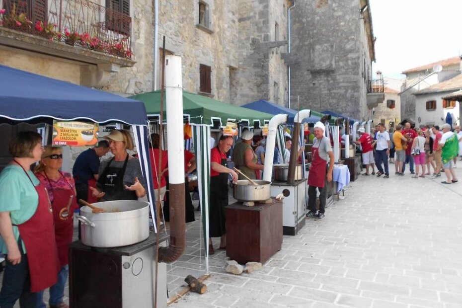 Festival maneštri u Gračišću (Davor ŠIŠOVIĆ)