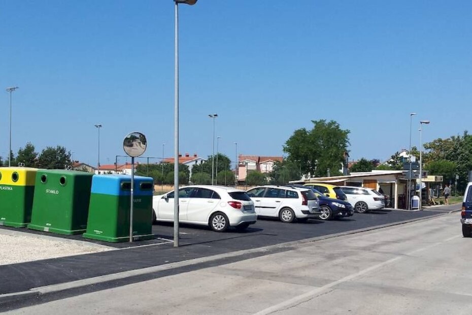 Parkiralište u Vranićima