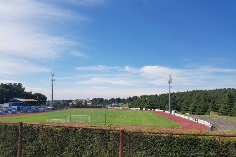 Hrđa je u potpunosti uništila metalnu ogradu oko "Velog Jože"