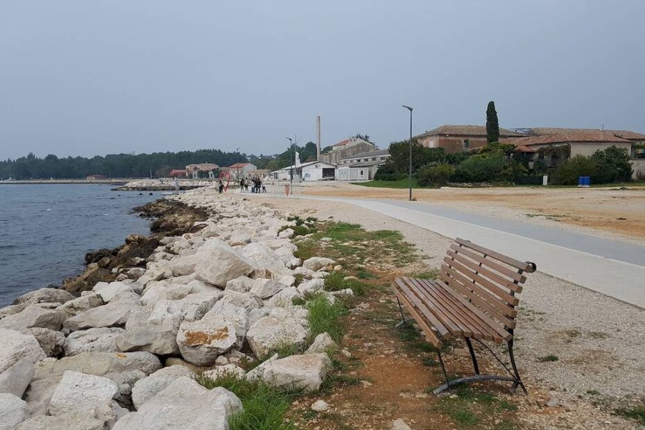 Klupe u Peškeri "prošetale"