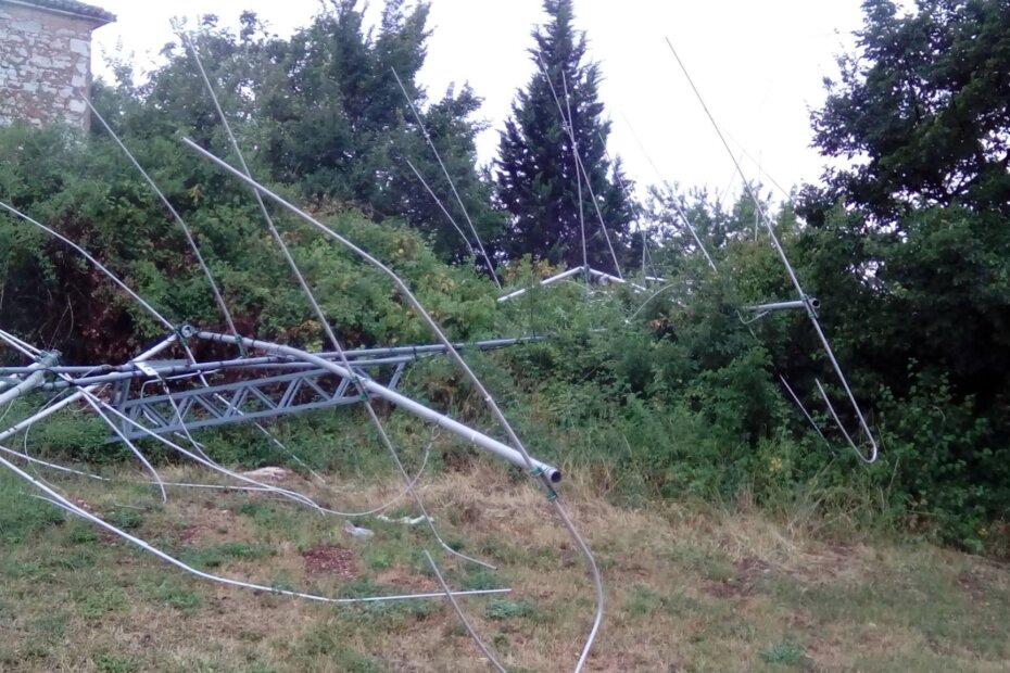 Antene Radio kluba Poreč polomljene u nevremenu krajem lipnja ove godine