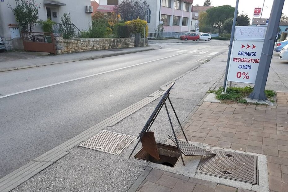 Poklopac šahta kod cafe bara Vertigo