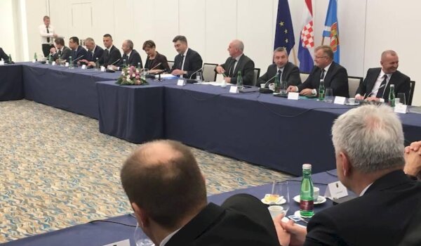 Župan Flego na sastanku Vlade RH s predstavnicima županija i gradova