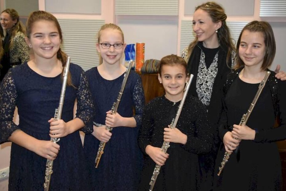 Mia Janko, Tena Mihoković, Petra Radojčić, prof. Samanta Stell i Anči Mirjanić