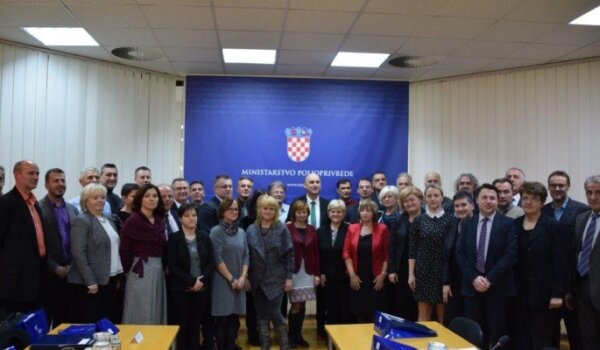 Porečkoj Srednjoj školi Mate Balote 457 tisuća bespovratnih kuna za poljoprivredni smjer