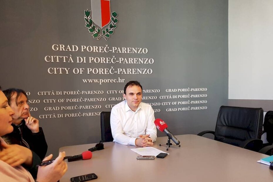 Gradonačelnik Poreča Loris Peršurić na susretu sa novinarima