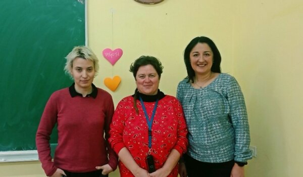 U Srednjoj školi Mate Balote održan okrugli stol "Žene ženama"