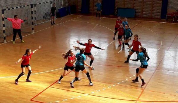 Polovičan uspjeh mladih porečkih rukometašica
