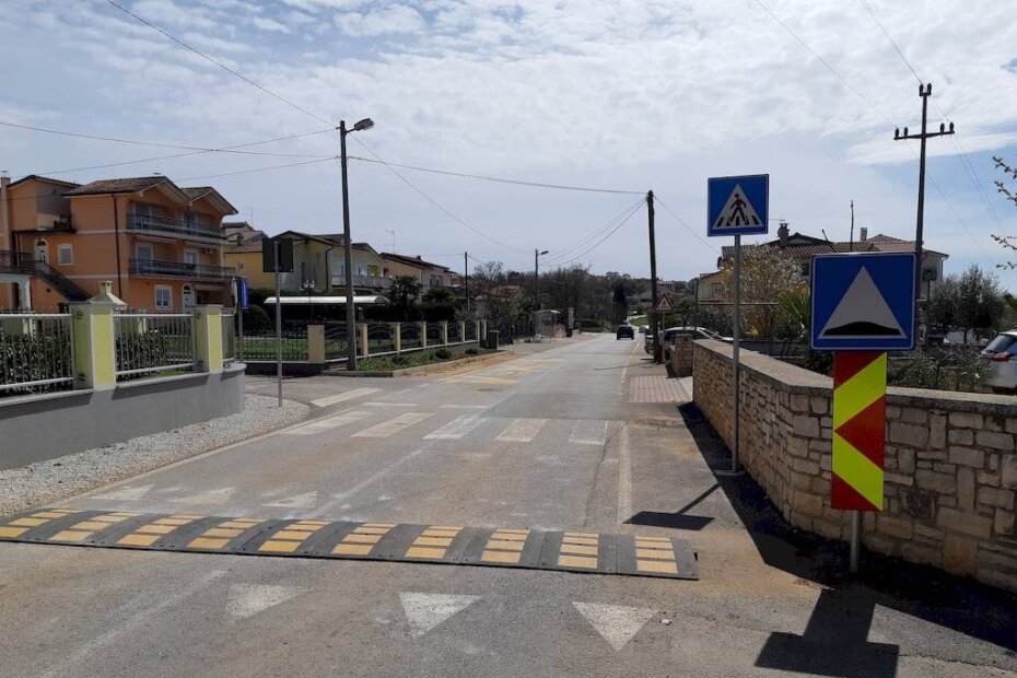 Ležeći policajci u Radmanima