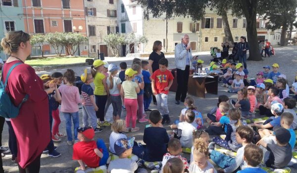 BOOKtiga veselo otvorena BOOKtižinom u Parku Matije Gupca (video)