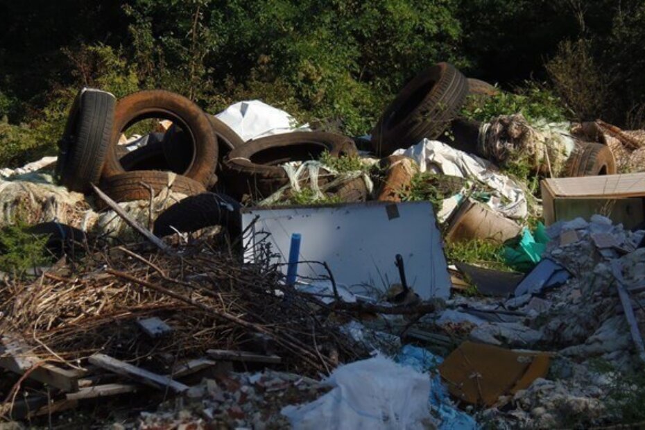 Ilegalno odlagališe otpada