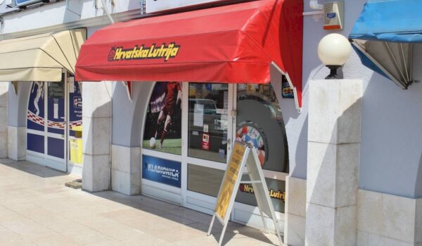 Oružana pljačka poslovnice Hrvatske lutrije kod LaCopa