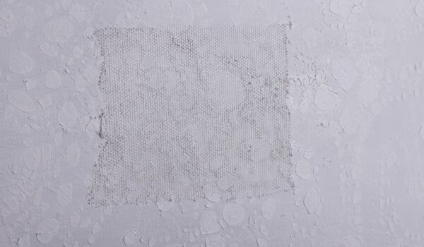 Izložba slika "Haptic memoria" autorice Tee Kralj u četvrtak u Maloj galeriji