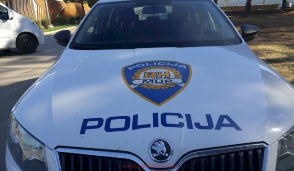 Kod Višnjana otuđen bager