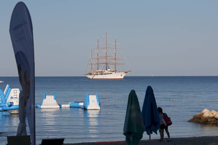 Sea Cloud - pogled sa plaže Borik u Poreču