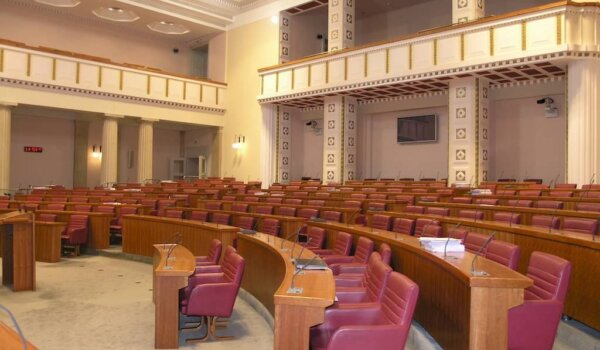 Deset godina bez transparentnosti lobiranja i registra lobista