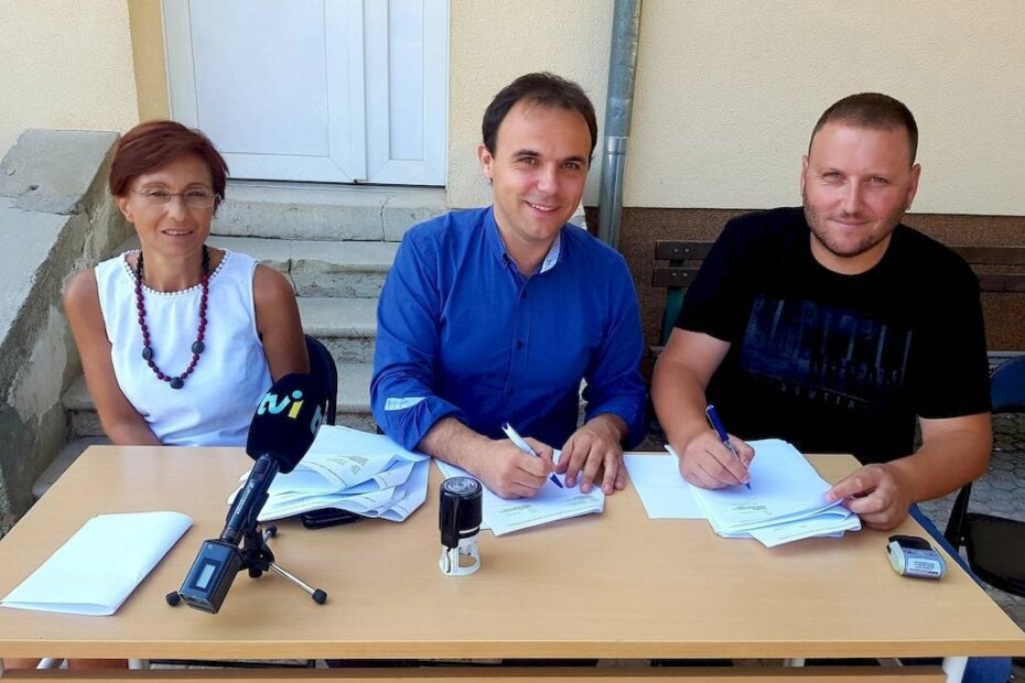 Nataša Musizza, Loris Peršurić i Marjan Velenik na potpisivanju ugovora