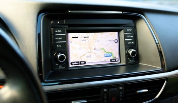 Iz vozila ukradeni GPS uređaji
