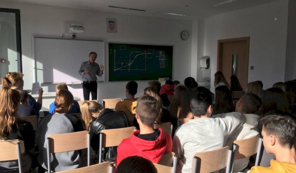 Još jedna generacija porečkih osmaša s dr. Sakomanom