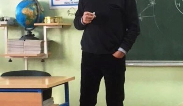 Dr. Sakoman u Osnovnoj školi Poreč održao javnu tribinu za osmaše