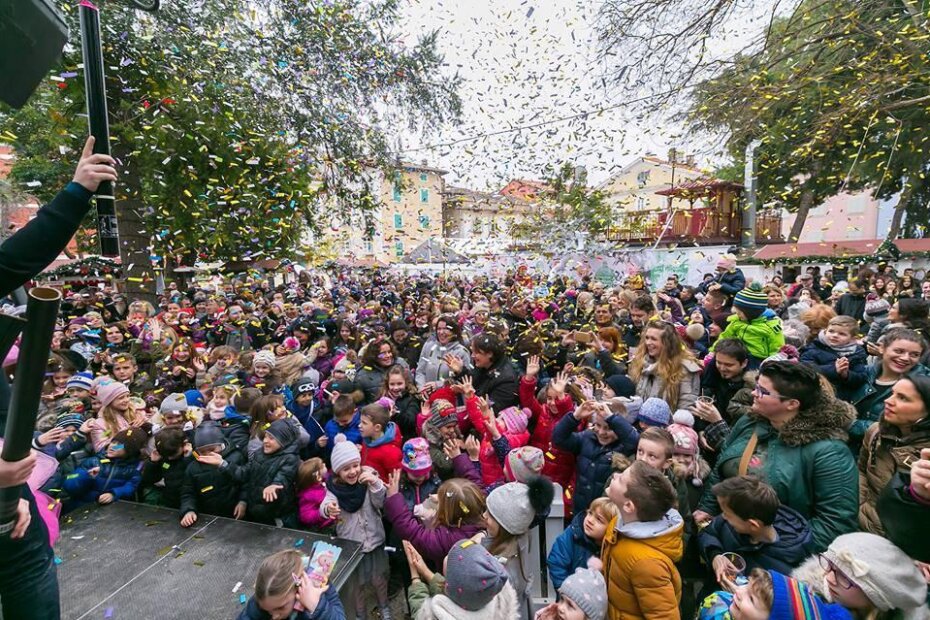 Doček Nove godine u podne
