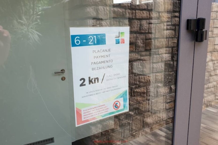 Javni WC u obnovljenoj zgradi porečke Usluge na tržnici