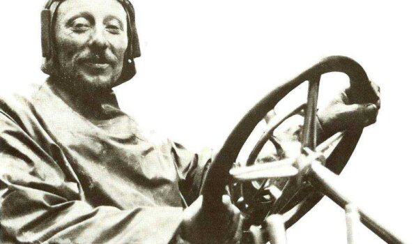 Na današnji dan 1899. "Crveni vrag" Camille Jenatzy prvi vozio brže od 80 km/h